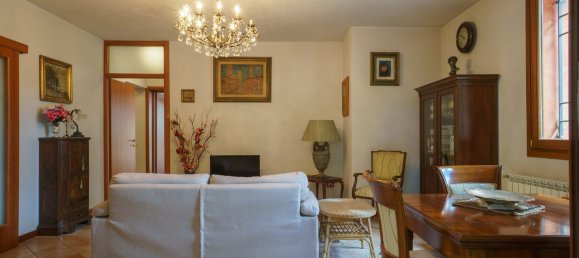 4 Schlafzimmer Wohnung in Montecatini Terme, Italy, Nr. 371241 11