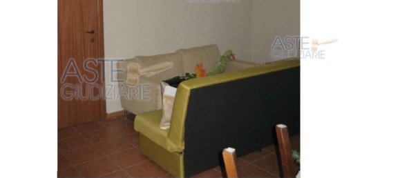 3 rooms Apartment in Pescia, Italy No. 42554 9
