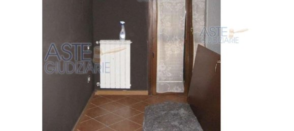 3 rooms Apartment in Pescia, Italy No. 42554 6