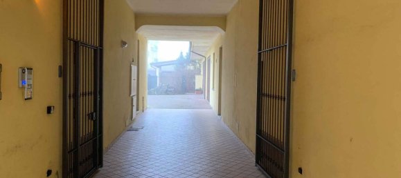 188m² Office in Mede, Italy No. 360854 3