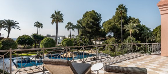 8 bedrooms House in Estepona, Spain No. 140101 7