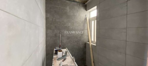 1 bedroom Penthouse in Gzira, Malta No. 10481 24