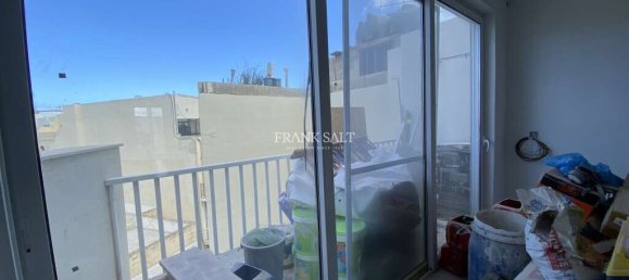 1 bedroom Penthouse in Gzira, Malta No. 10481 11