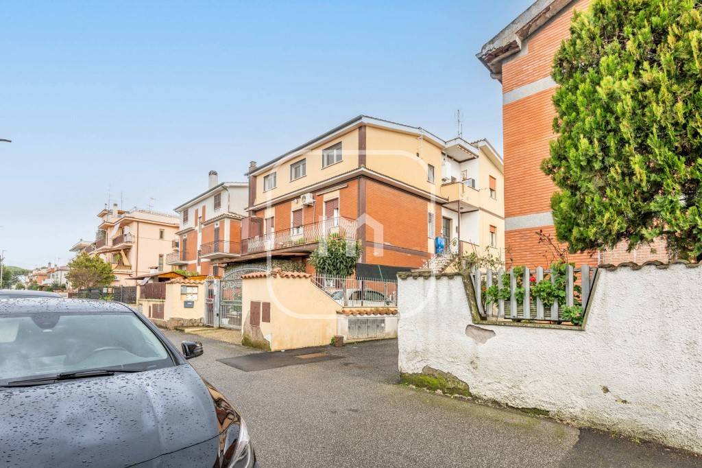 2 Schlafzimmer Wohnung in Rome, Italy, Nr. 389885