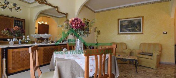 3-salle Appartement à Catania, Italy No. 235530 3