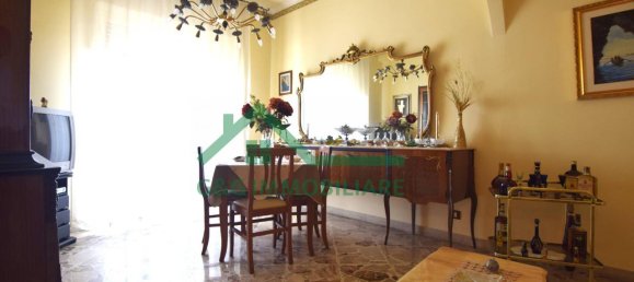 3-salle Appartement à Catania, Italy No. 235530 2