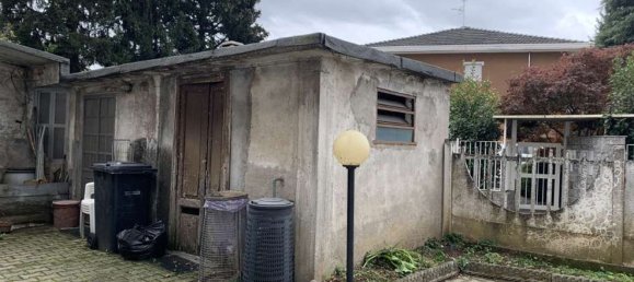 3 rooms Apartment in Cairate, Italy No. 1635 7