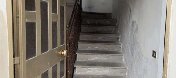 3 rooms Apartment in Cairate, Italy No. 1635 8