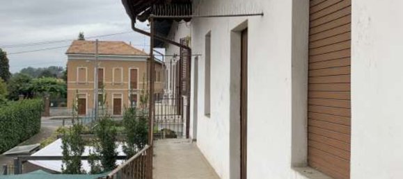 3 rooms Apartment in Cairate, Italy No. 1635 6