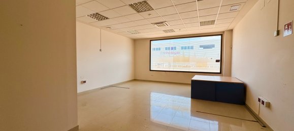 81m² Commercial property in Andalusia, Spain No. 166970 3