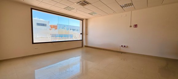 81m² Commercial property in Andalusia, Spain No. 166970 2