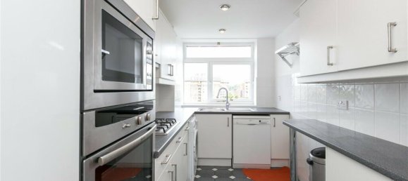 2 bedrooms Apartment in London, United Kingdom No. 8926 3