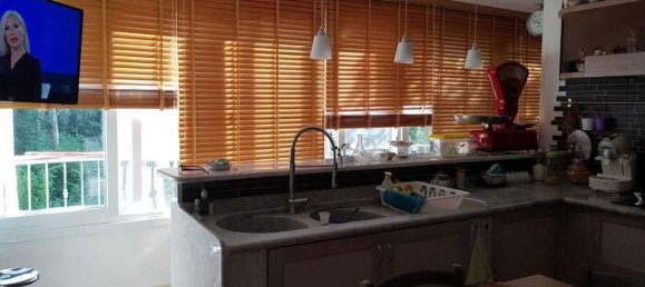 3 bedrooms House in Carrara, Italy No. 45790 11