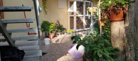 3 bedrooms House in Carrara, Italy No. 45790 32