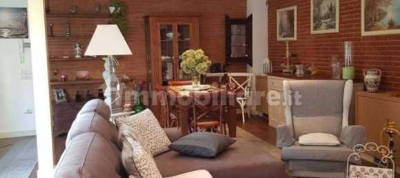 3 bedrooms House in Carrara, Italy No. 45790 3