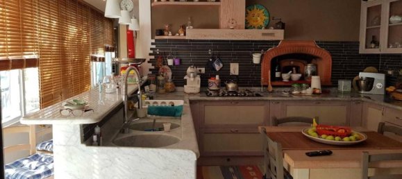 3 bedrooms House in Carrara, Italy No. 45790 12