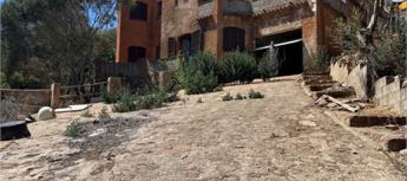 4 bedrooms Villa in Olbia, Italy No. 313896 2
