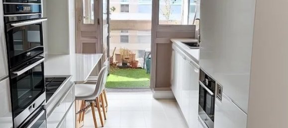 Apartamento de 3 dormitorios en Garches, France No. 347150 3