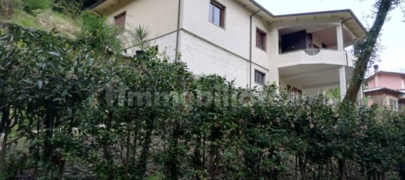 Вилла с 3 спальнями в Каррара, Италия № 252223 2