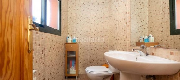 4 Schlafzimmer Haus in Jun, Spain, Nr. 94752 14