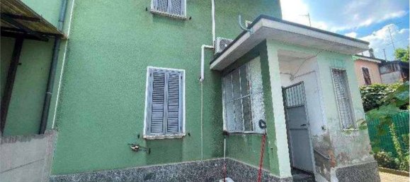 2 bedrooms Villa in Corsico, Italy No. 373984 2