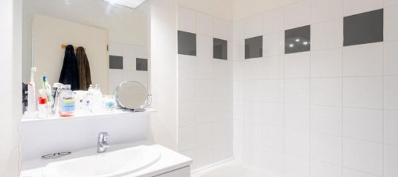 1 bedroom Apartment in Begles, France No. 285787 4