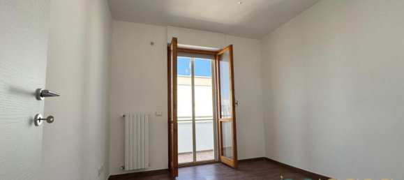 Дом с 4 спальнями в Лечче, Италия № 312444 11