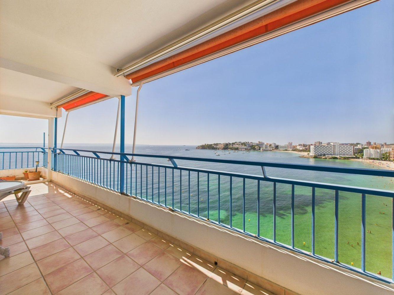 2 bedrooms Penthouse in Palmanova, Spain No. 159503