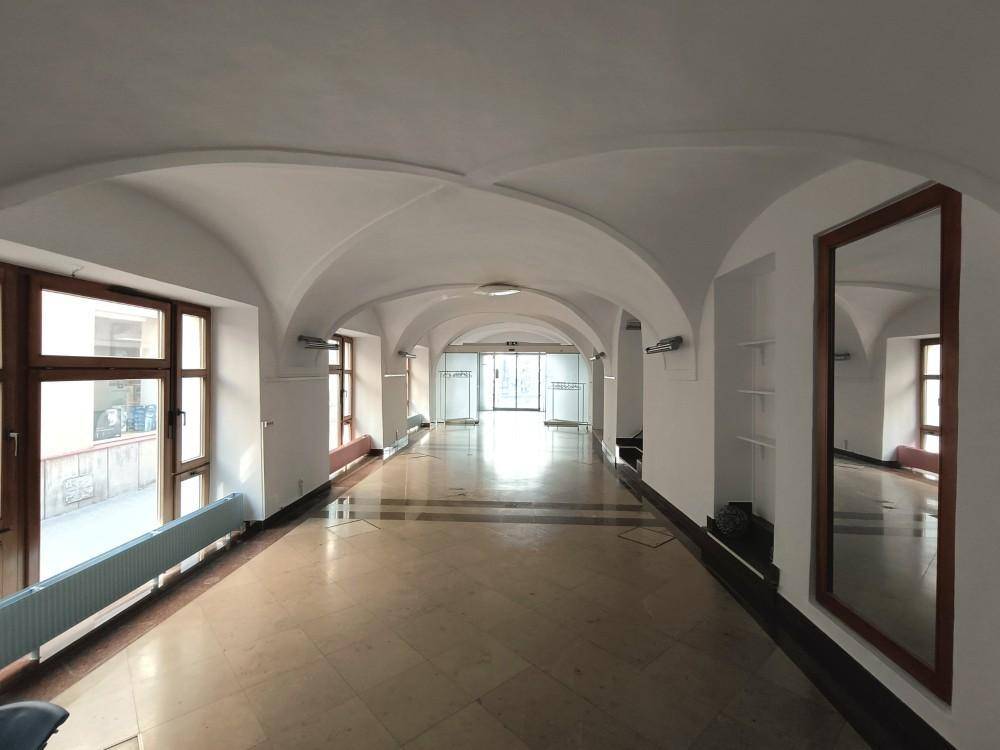 211m² Commercial property in Stockerau, Austria No. 172991