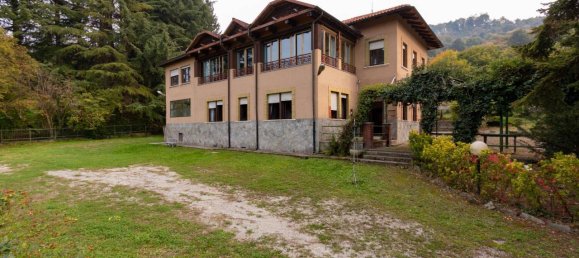 16 rooms Villa in Turin, Italy No. 112281 5