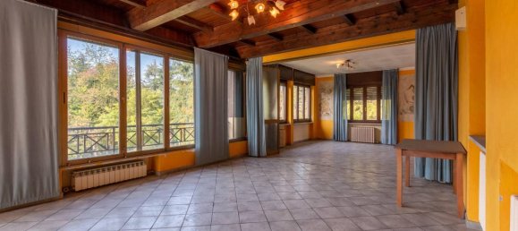 16 rooms Villa in Turin, Italy No. 112281 17