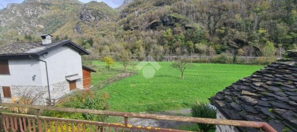 Дом с 9 комнатами в Локана, Италия № 1815 29