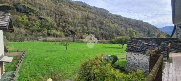 Дом с 9 комнатами в Локана, Италия № 1815 32