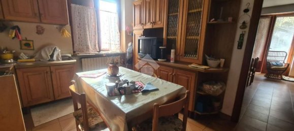 Дом с 9 комнатами в Локана, Италия № 1815 6