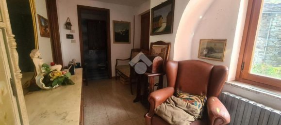 Дом с 9 комнатами в Локана, Италия № 1815 21