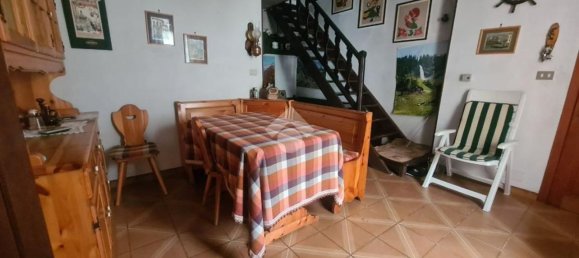 Дом с 9 комнатами в Локана, Италия № 1815 3