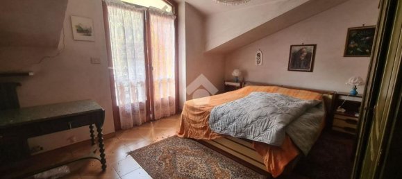 Дом с 9 комнатами в Локана, Италия № 1815 23