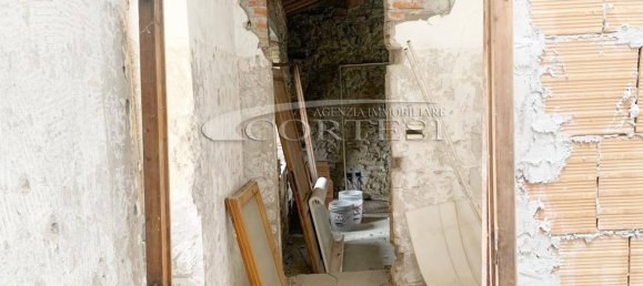 4-salle Appartement à San Giustino, Italy No. 157047 9