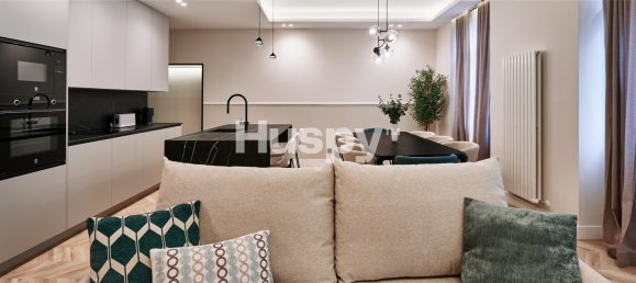 Apartamento de 3 dormitorios en Madrid, Spain No. 98437 20
