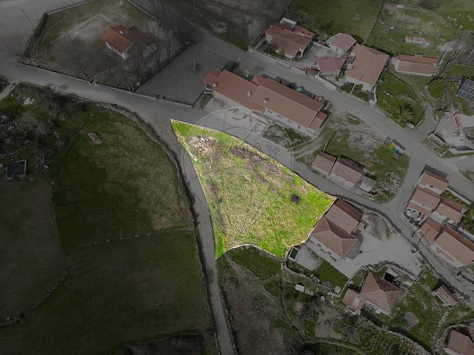  Land in Amarante, Portugal No. 215814