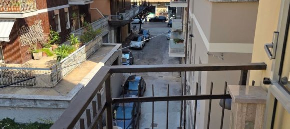 4 rooms Apartment in Pescara, Italy No. 300211 3