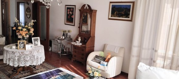 5 bedrooms Apartment in Pistoia, Italy No. 377524 7
