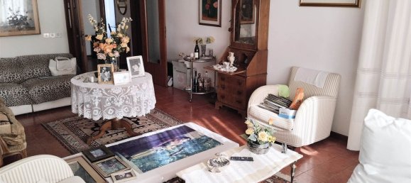 5 bedrooms Apartment in Pistoia, Italy No. 377524 4