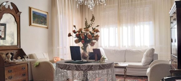 5 bedrooms Apartment in Pistoia, Italy No. 377524 10