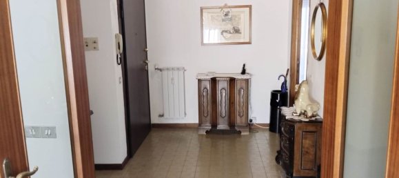 5 bedrooms Apartment in Pistoia, Italy No. 377524 33