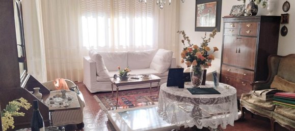 5 bedrooms Apartment in Pistoia, Italy No. 377524 9