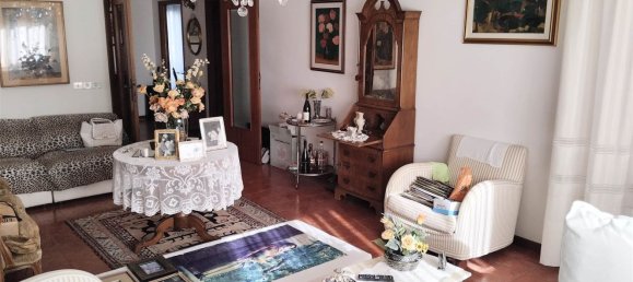 5 bedrooms Apartment in Pistoia, Italy No. 377524 6