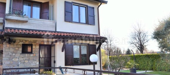 3 Schlafzimmer Haus in Treviolo, Italy, Nr. 326554 32