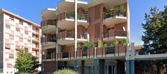 283m² Commercial property in Biella, Italy No. 376297 4