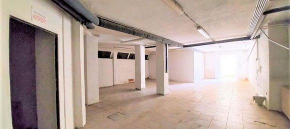 283m² Commercial property in Biella, Italy No. 376297 15